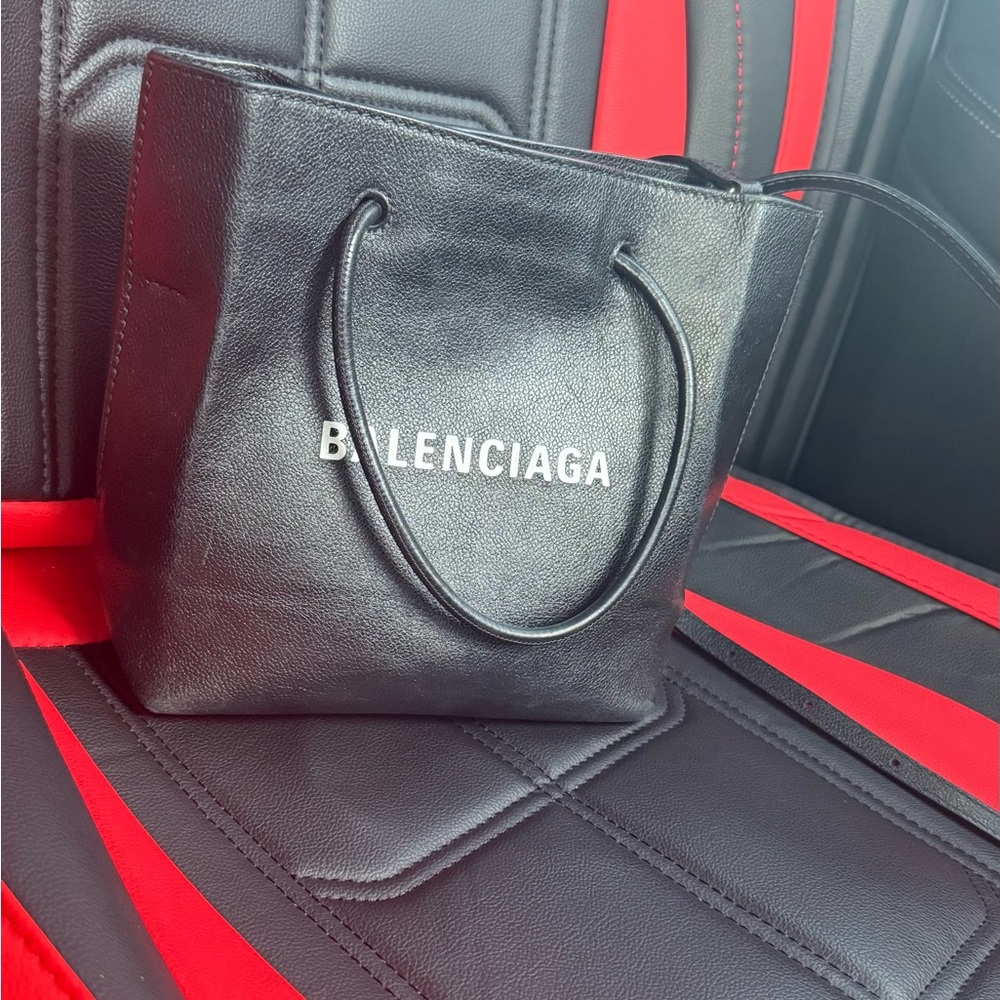 - Balenciaga Black Leather shopping Tote with Logo and Shoulder Strap